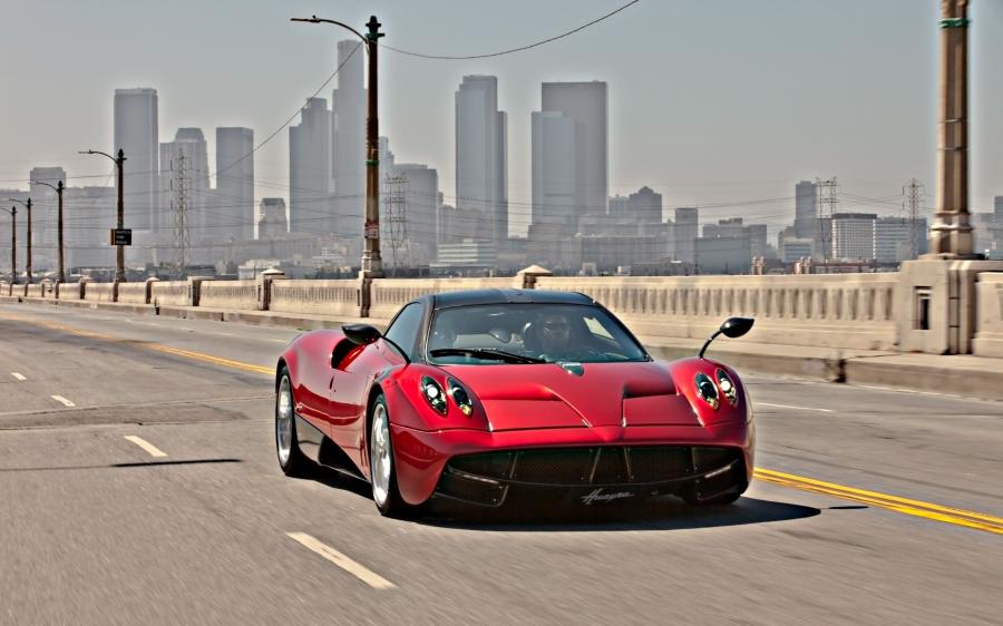  Pagani Huayra 2012 года  (WW) (фото 5 из 82)